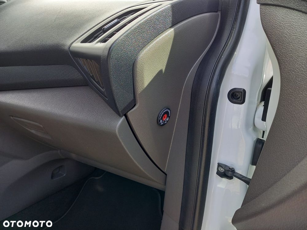 Ford Transit Connect - 13