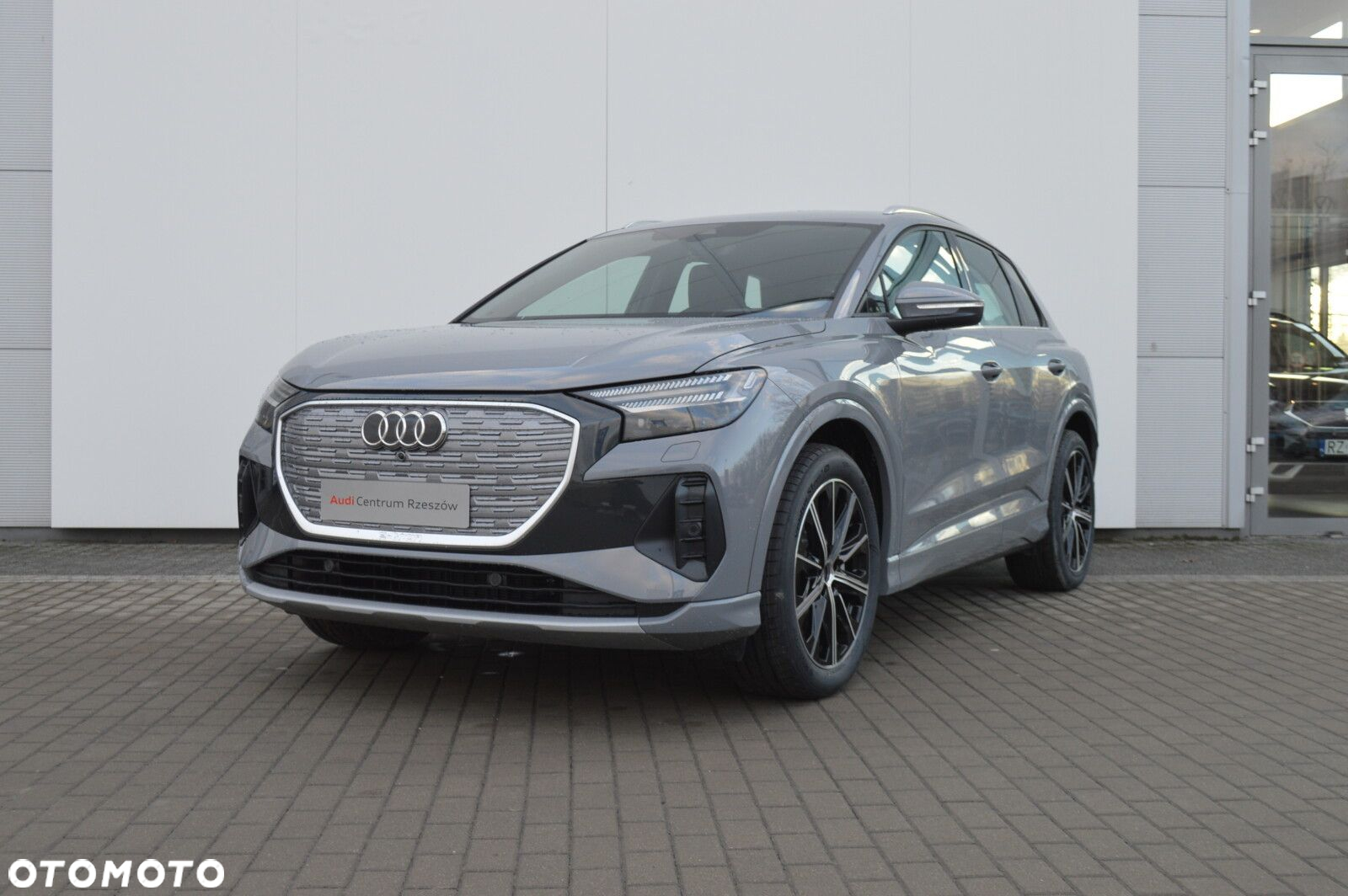 Audi Q4 - 3