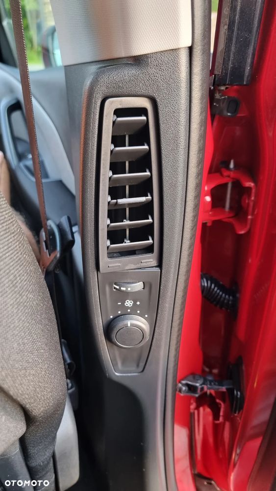 Citroën C4 Grand Picasso e-HDi 115 ETG6 Exclusive - 24