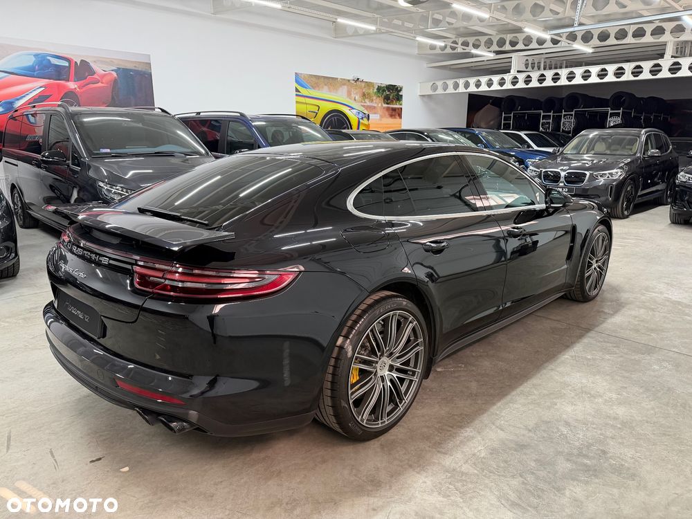 Porsche Panamera Turbo - 7