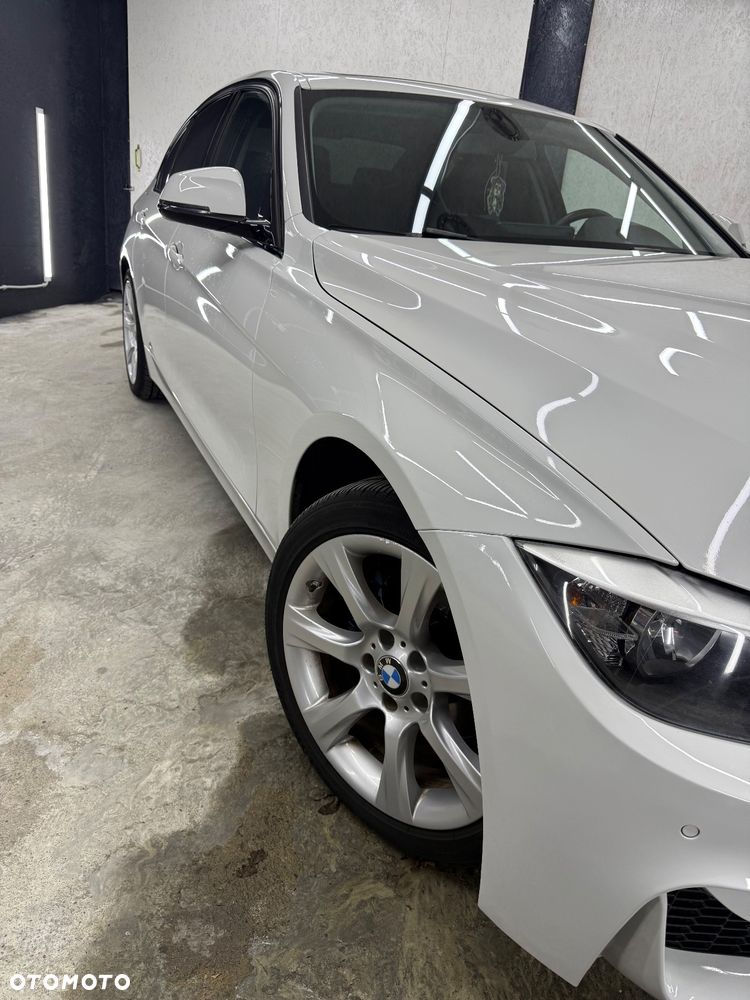 BMW Seria 3 320i - 4