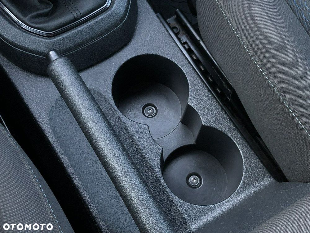 Volkswagen Caddy - 27