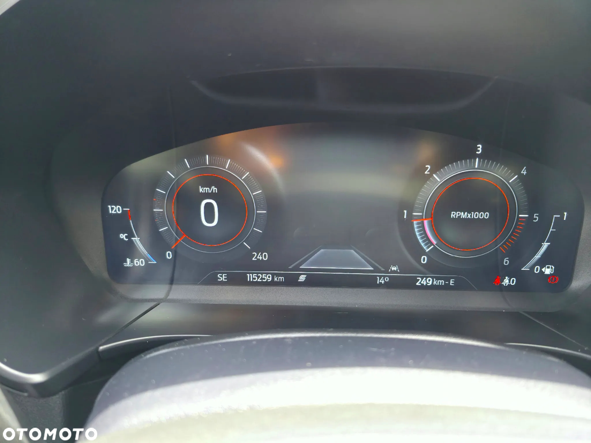 Ford Kuga 2.0 EcoBlue Hybrid ST-LINE - 17
