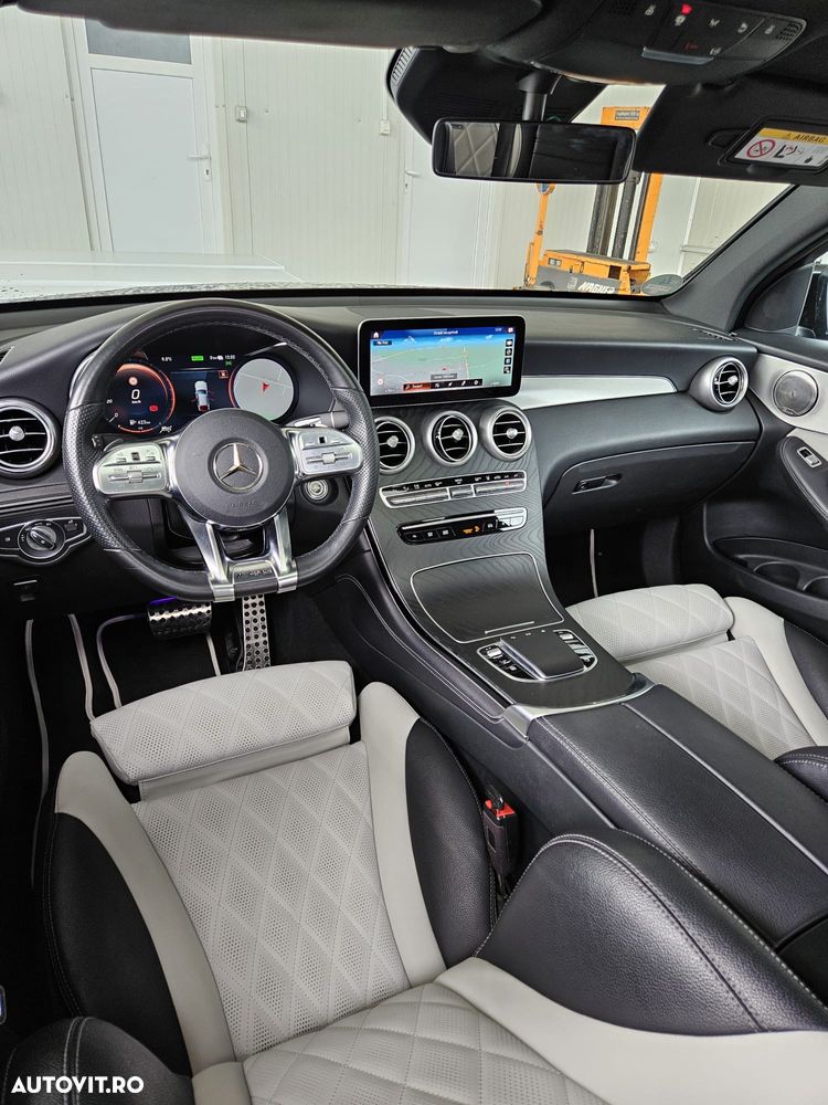 Mercedes-Benz GLC 300 e 4Matic 9G-TRONIC AMG Line Plus - 12