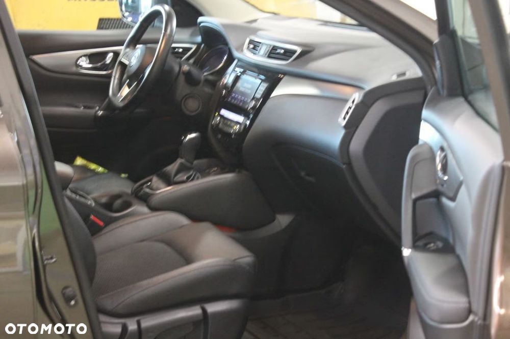 Nissan Qashqai 1.3 DIG-T DCT N-CONNECTA - 15