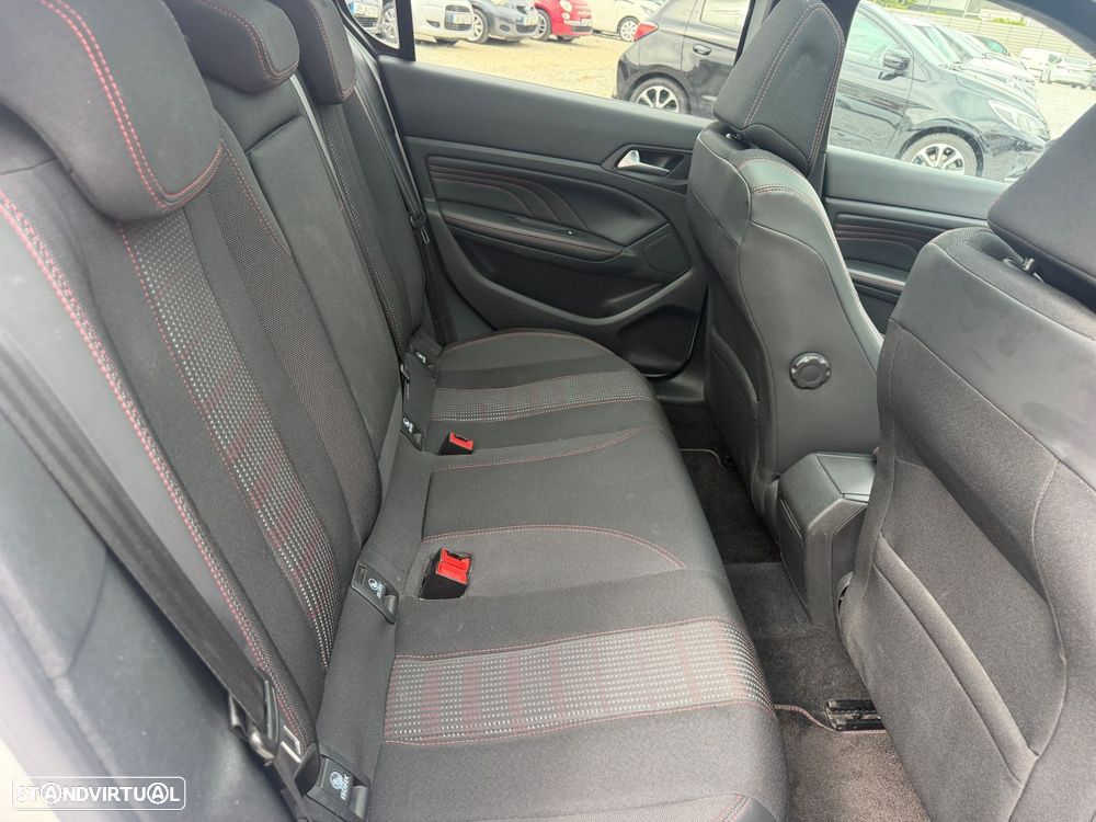 Peugeot 308 1.2 PureTech GT Line - 15