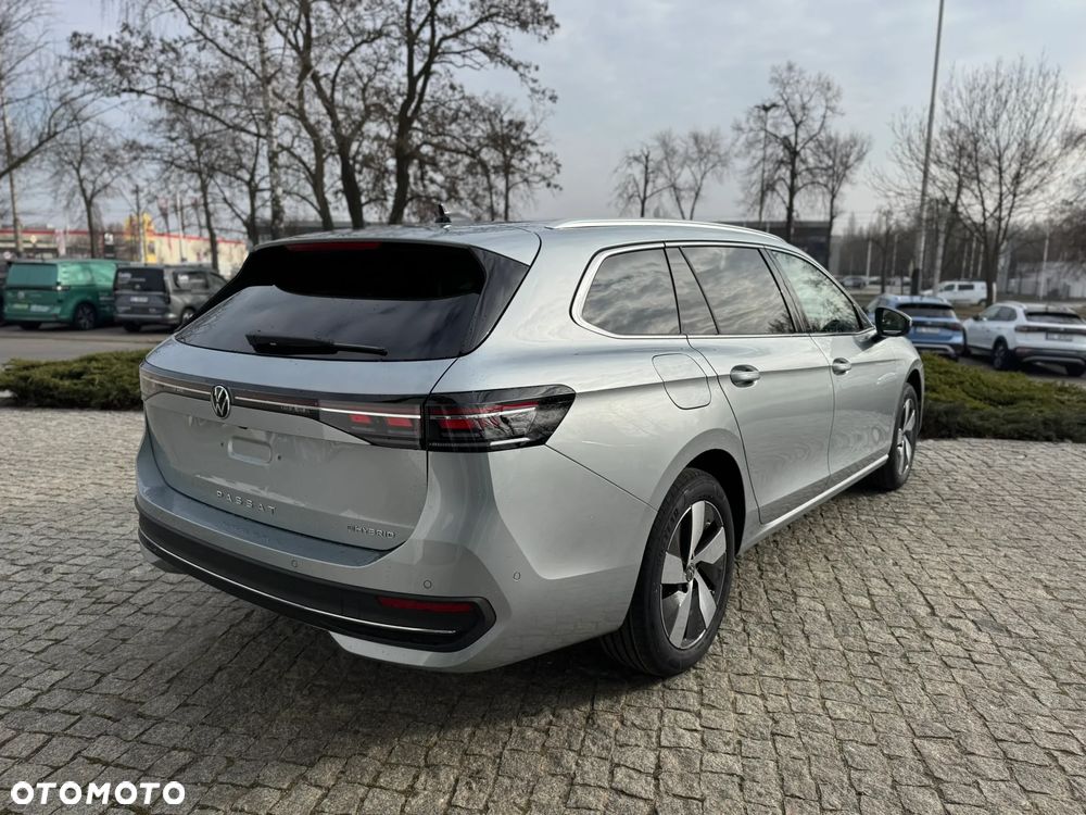 Volkswagen Passat - 5
