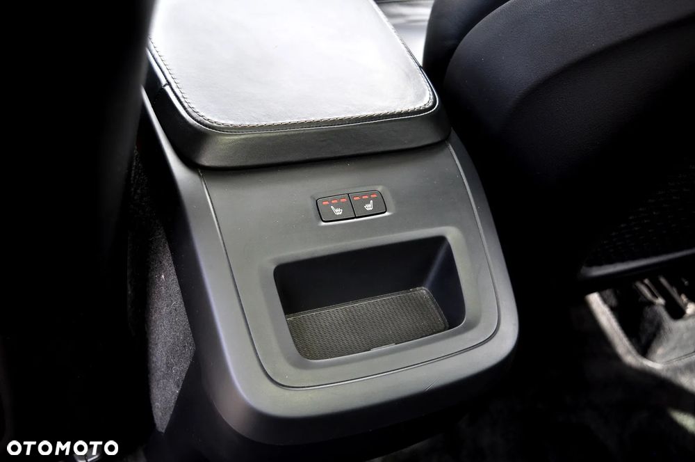 Volvo XC 90 D5 AWD Geartronic Inscription - 31
