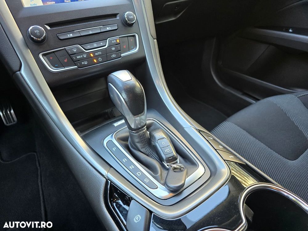 Ford Mondeo 2.0 TDCi Powershift Titanium - 12