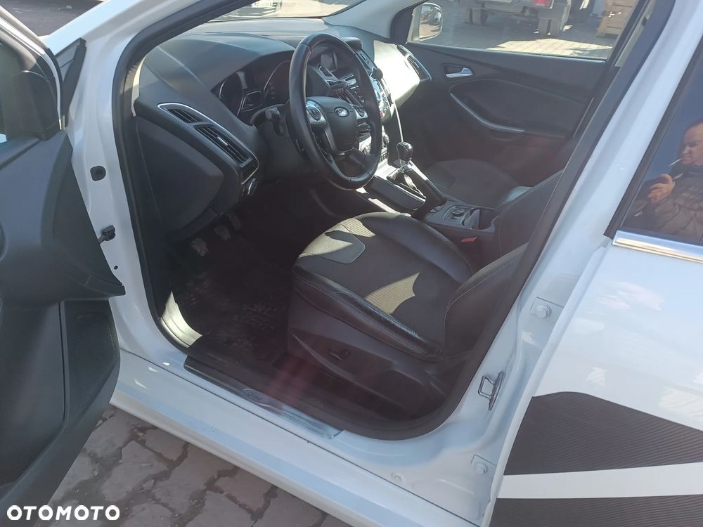 Ford Focus 1.6 EcoBoost Start-Stopp-System Champions Edition - 17