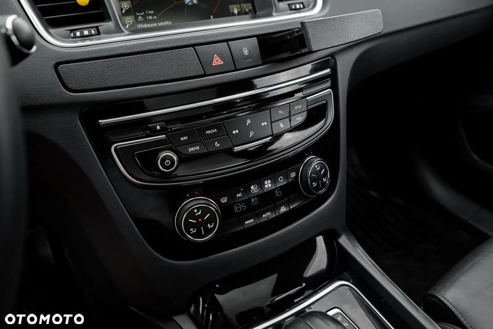 Peugeot 508 RXH Hybrid4 - 34