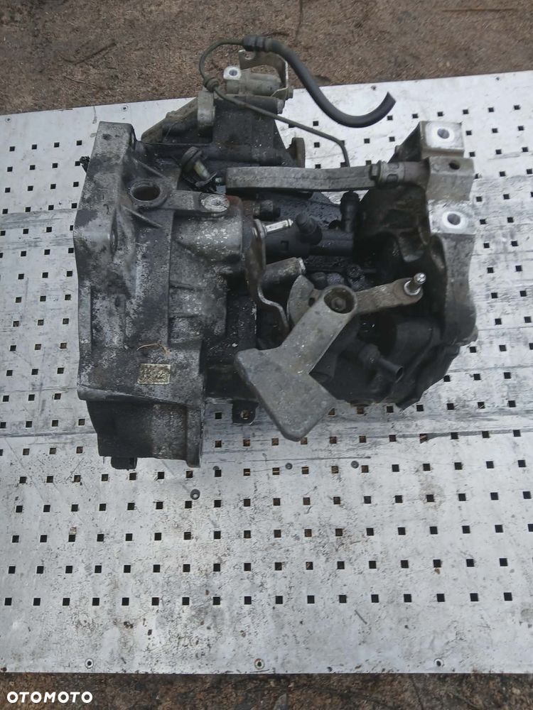 SKRZYNIA BIEGÓW MANUALNA SKODA VW SEAT 1.9 TDI BQQ - 2