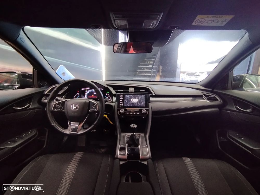 Honda Civic 1.0 i-VTEC Elegance Navi - 16