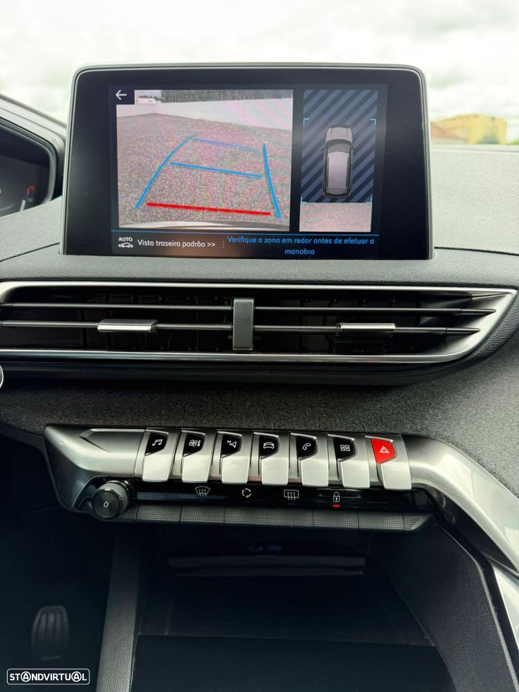 Peugeot 3008 1.2 PureTech Allure - 32