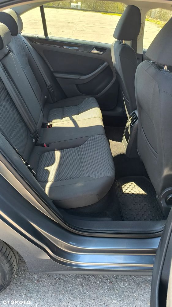 Volkswagen Jetta 2.0 TDI DPF BMT Comfortline - 19