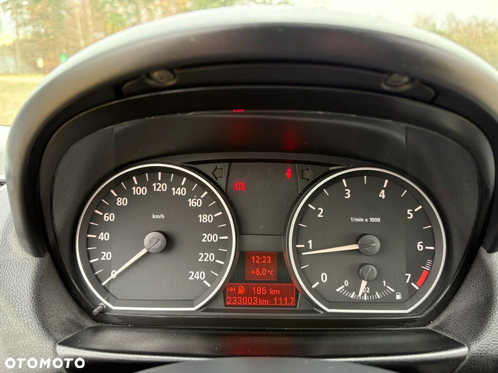 BMW Seria 1 116i - 23