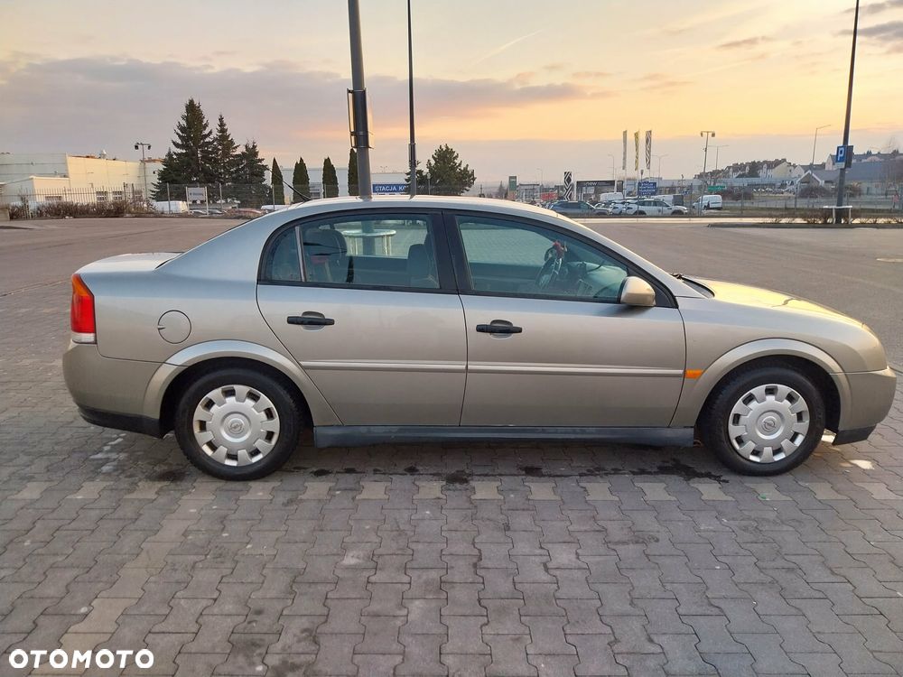 Opel Vectra 1.6 Comfort - 1