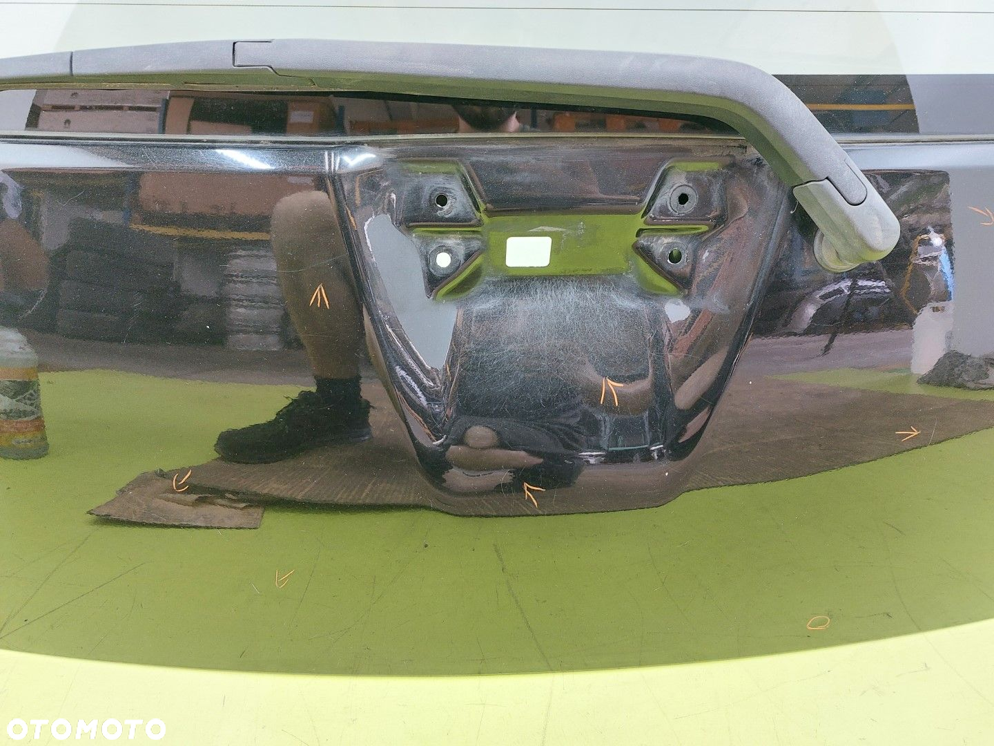 Klapa tył tylna BAGAŻNIKA DAIHATSU SIRION II M300 2004-2010 CZARNA - 2
