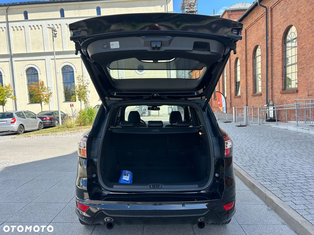 Ford Kuga 1.5 EcoBoost 2x4 ST-Line - 22