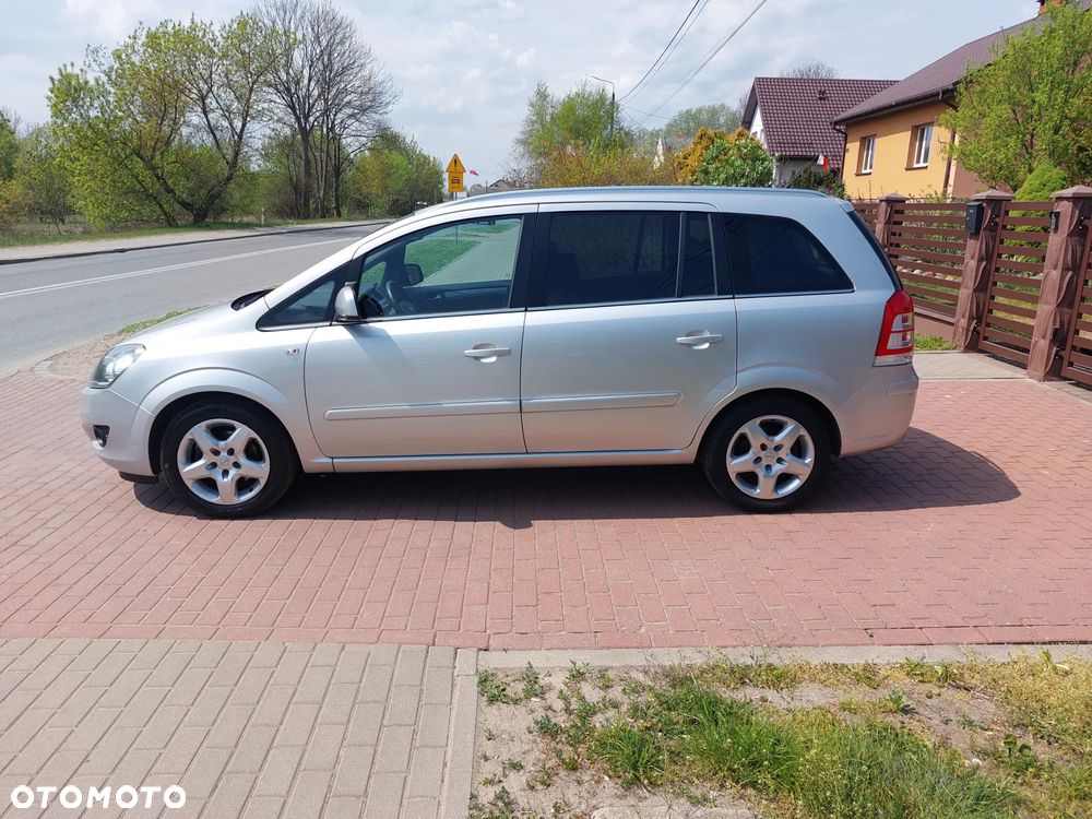 Opel Zafira - 2