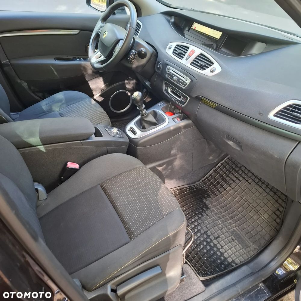 Renault Scenic - 16