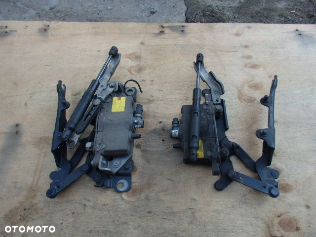 BMW 5 F10 F11 ZAWIAS MASKI PIROTECHNICZNY LEWY - 1
