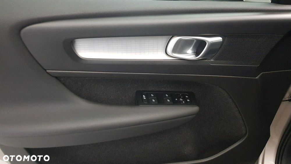 Volvo XC 40 - 20