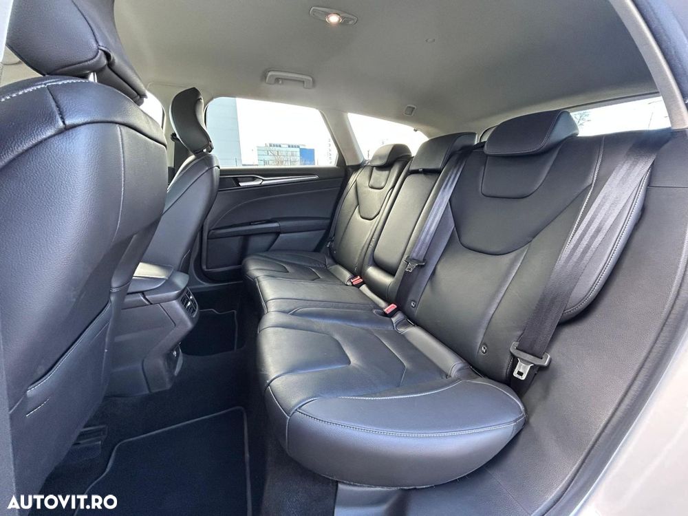 Ford Mondeo 2.0 HEV Titanium - 18