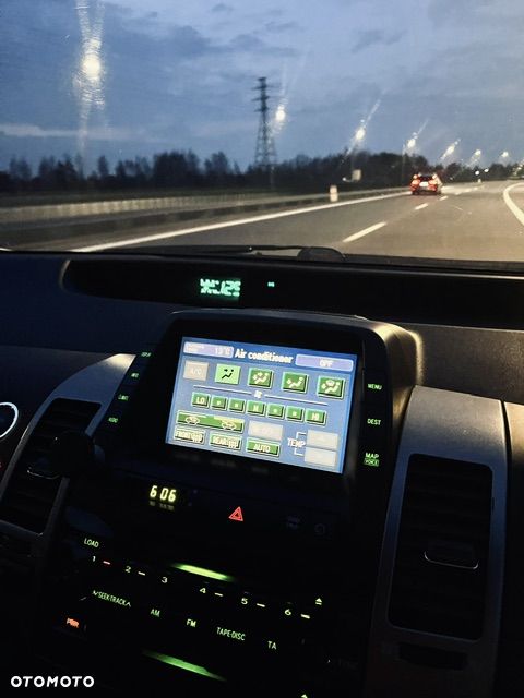 Toyota Prius 1.5 VVT-i Sol - 16