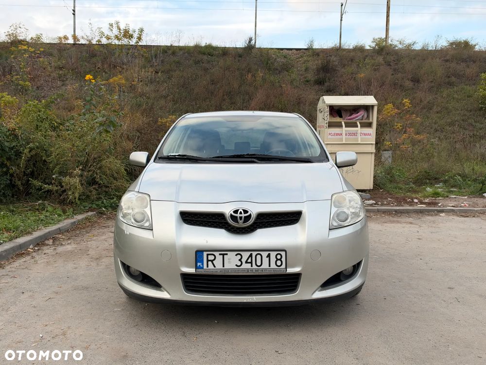 Toyota Auris 2008 photo 2