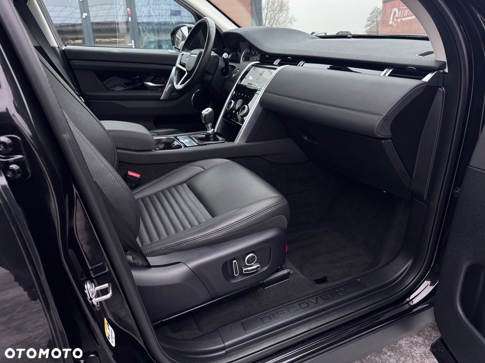 Land Rover Discovery Sport - 28