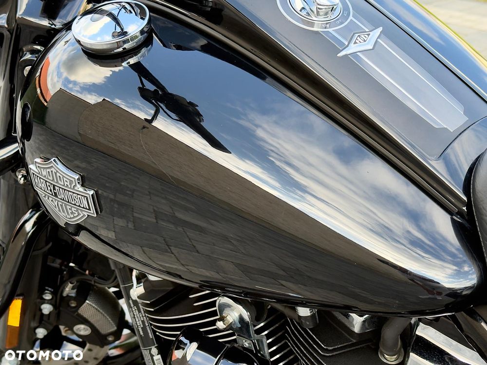 Harley-Davidson Touring Road King - 10