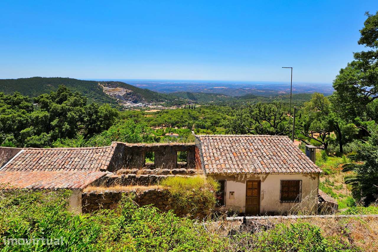 Ruína em Pedra para Reabilitação com Vista Mar | Monchique - Grande imagem: 5/35