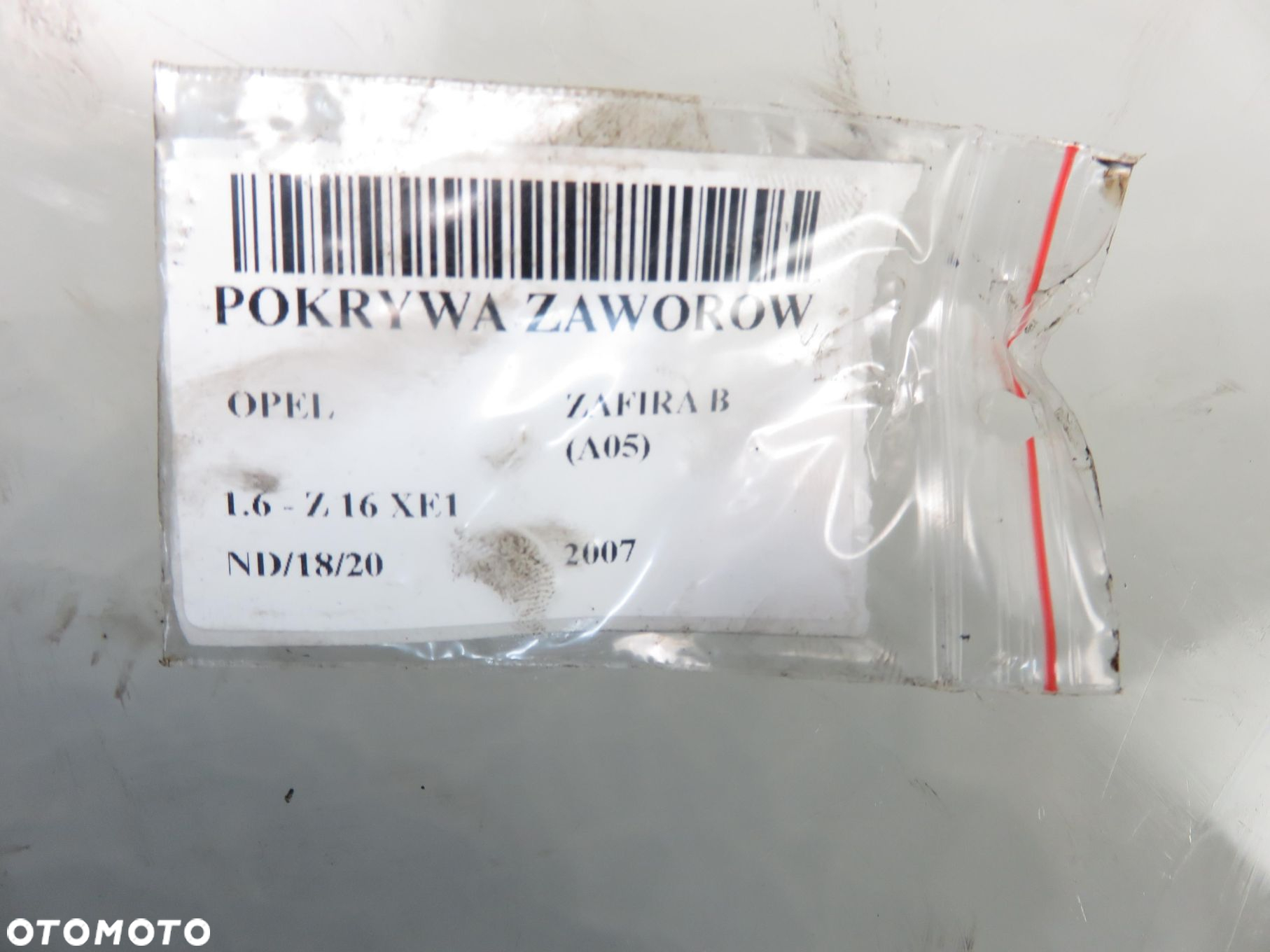 POKRYWA ZAWORÓW OPEL ZAFIRA B 1.6 55556284 - 2
