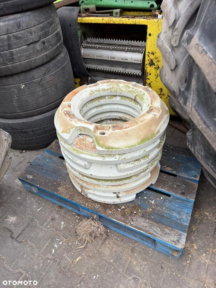 Obciążniki na koła Valtra - 3