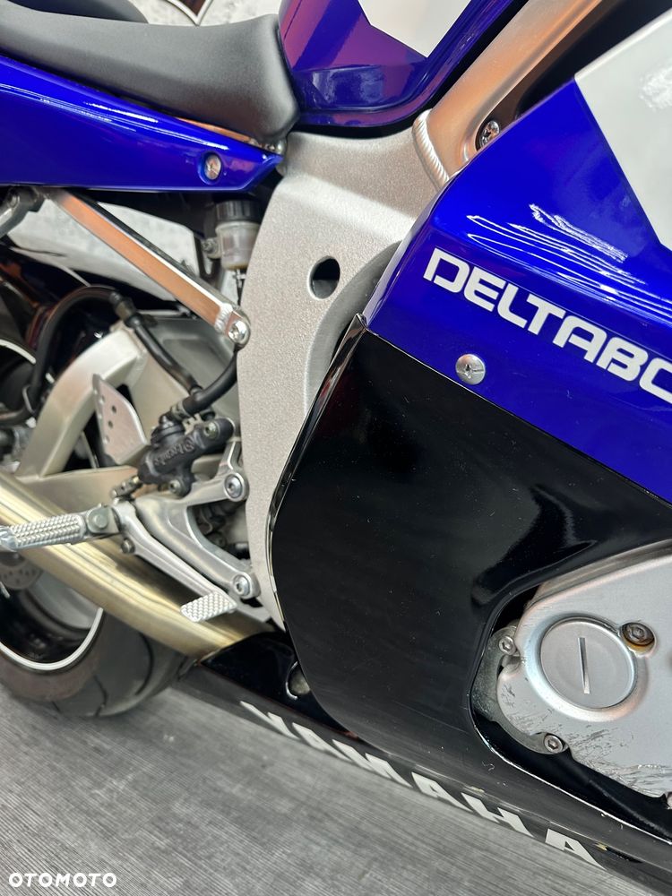 Yamaha R6 - 13