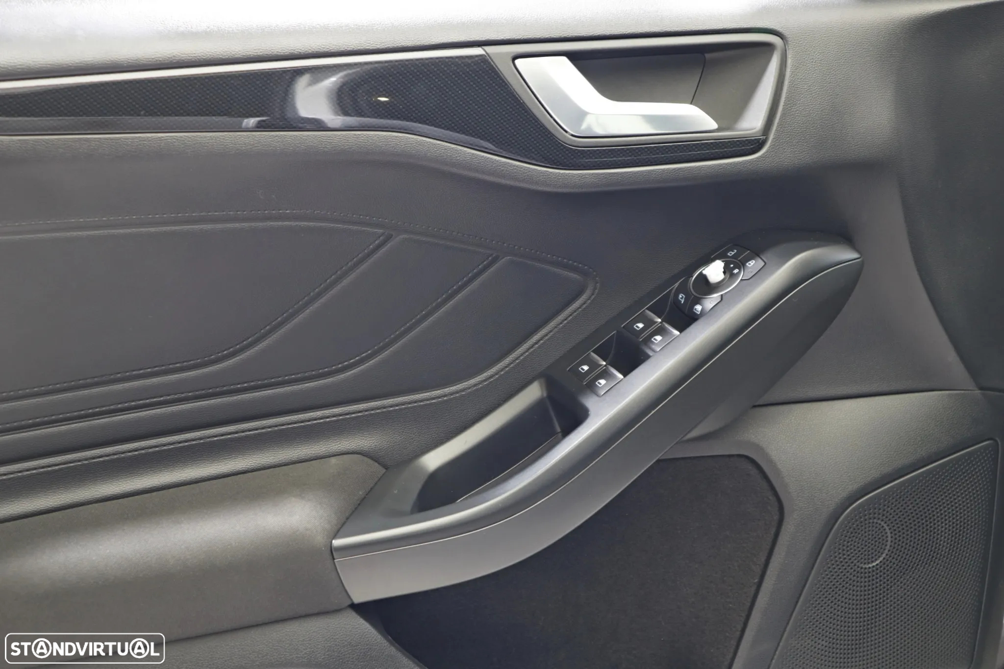Ford Focus 1.0 EcoBoost MHEV ST-Line - 19