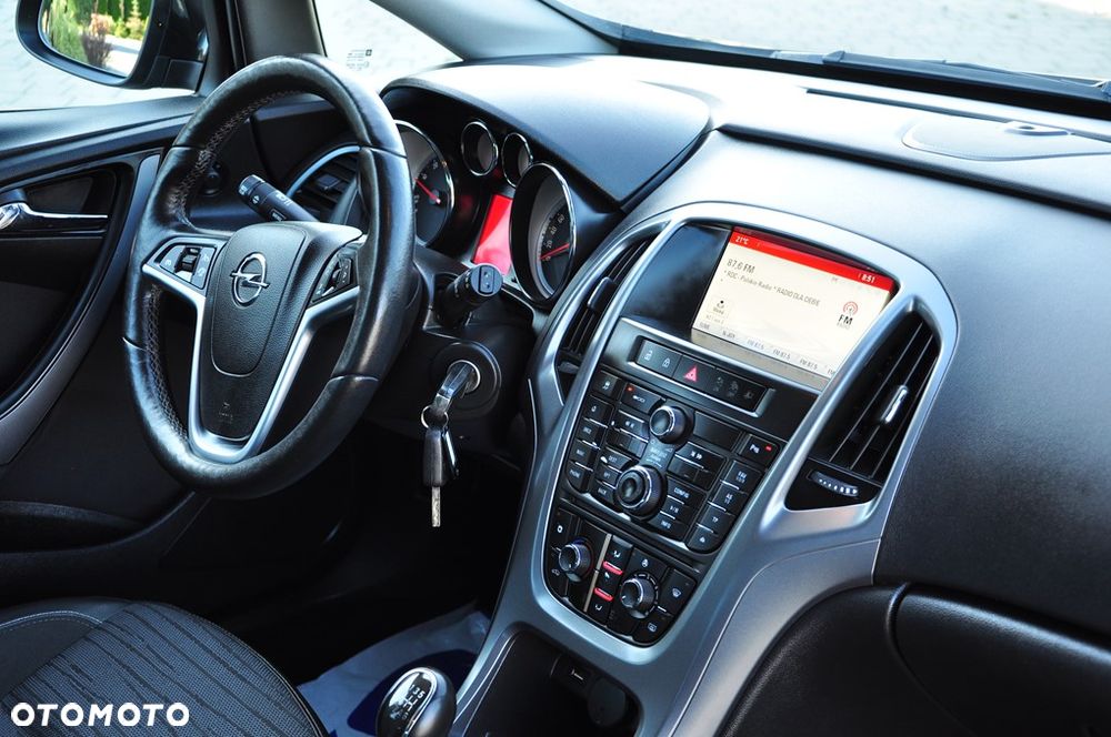 Opel Astra 1.4 Turbo Cosmo - 27