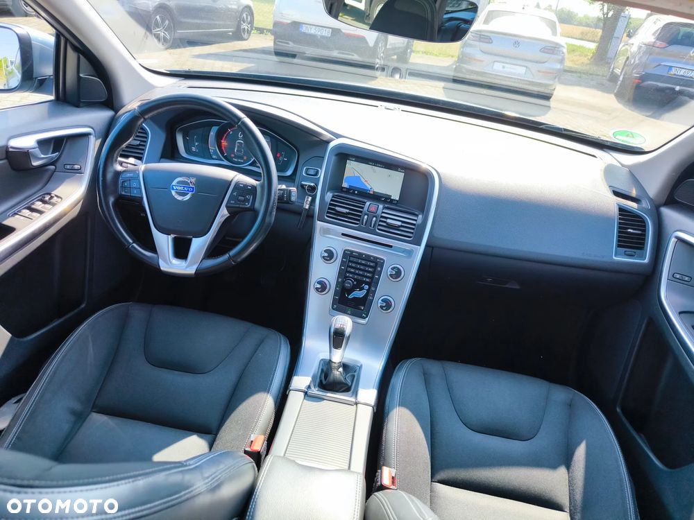 Volvo XC 60 D4 Momentum Pro - 13
