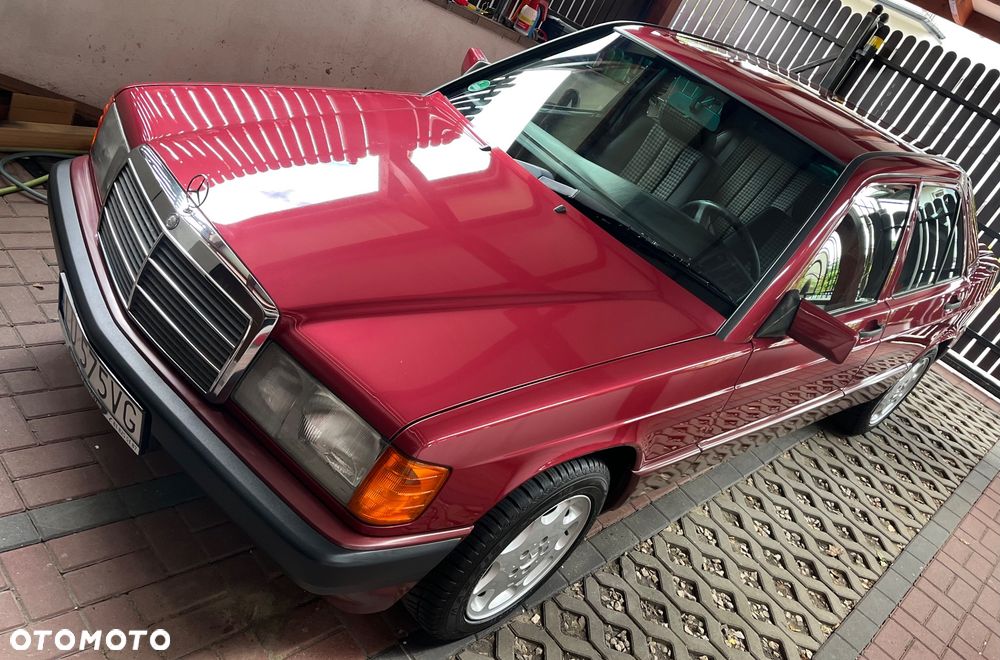 Mercedes-Benz W201 (190) - 2