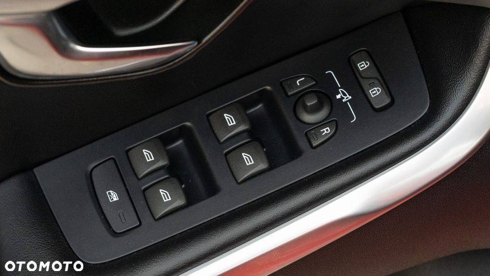 Volvo V40 D2 Drive-E R-Design Momentum - 14