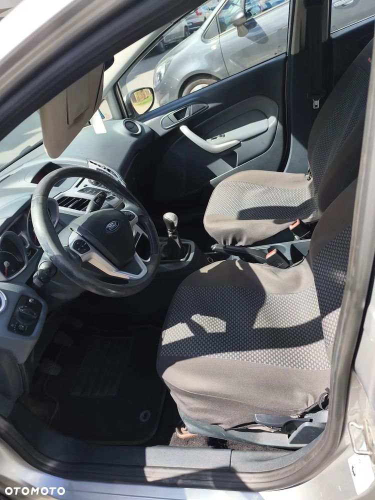 Ford Fiesta - 5