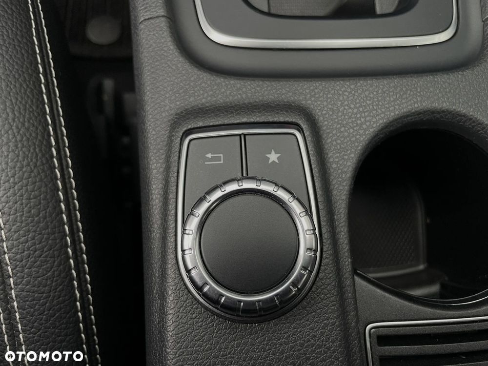 Mercedes-Benz Klasa A 180 CDI 7G DCT - 34