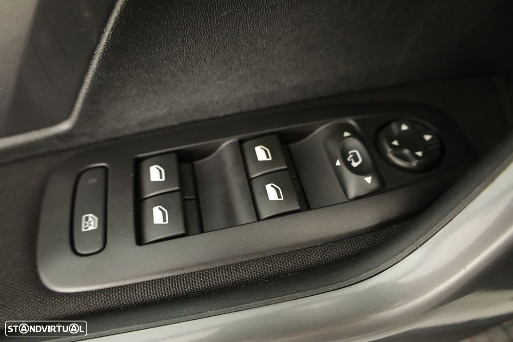 Peugeot 2008 1.2 PureTech Active - 20
