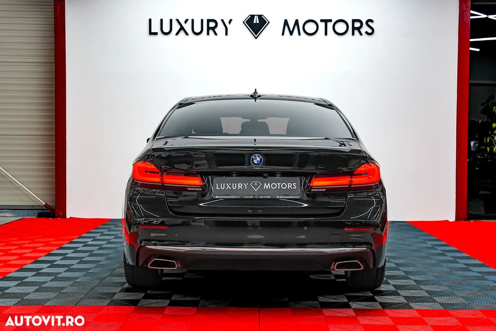 BMW Seria 5 530e Aut. - 9