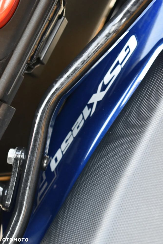 Suzuki GSX - 38