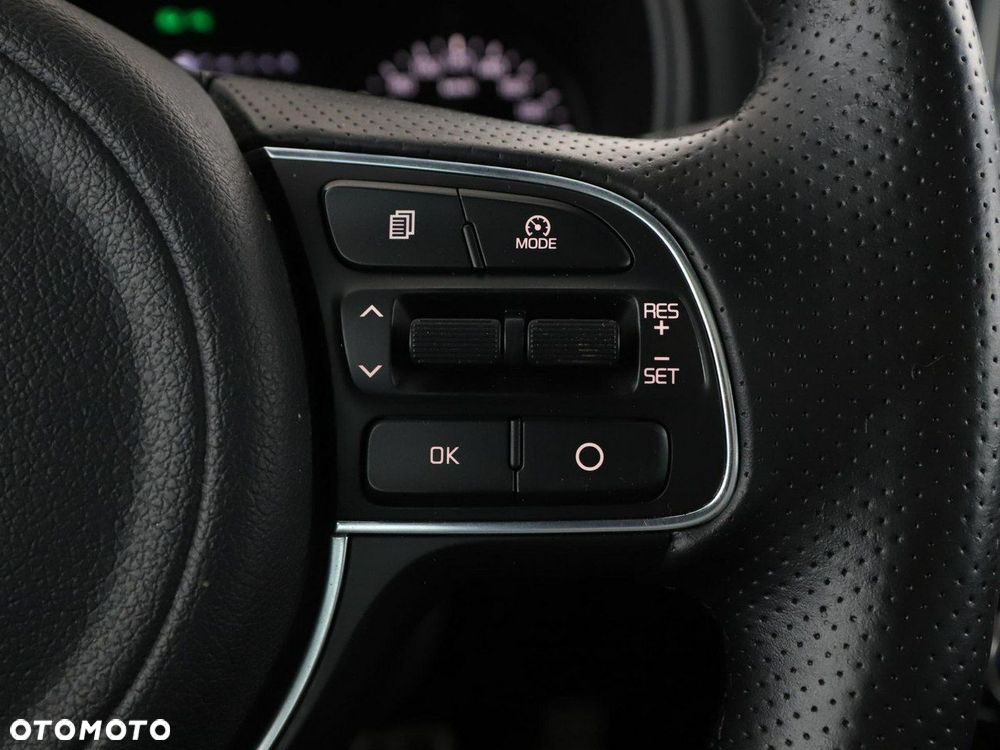 Kia Sportage 2,0 CRDI AWD GT Line - 32