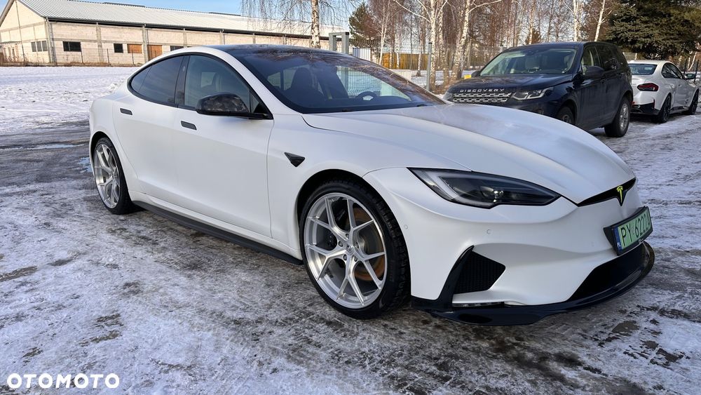 Tesla Model S - 4