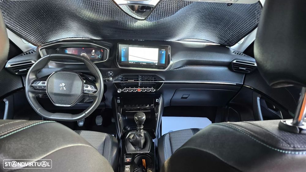 Peugeot 2008 1.2 PureTech Allure Pack - 17