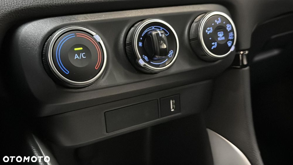 Toyota Yaris 1.5 Comfort - 22